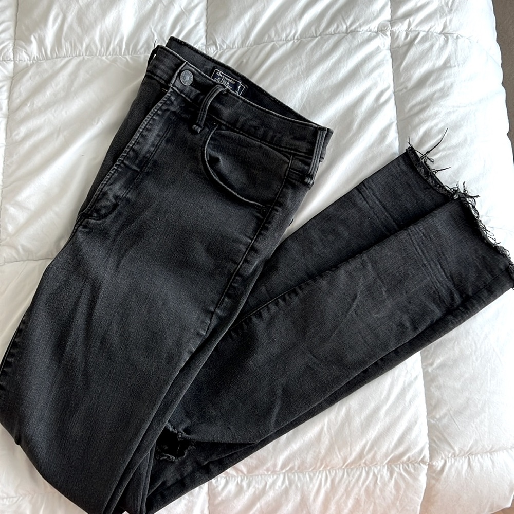 High Wasted Ripped Skinny Jeans